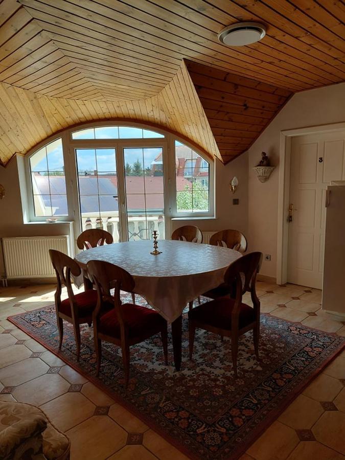 Апартаменти Gombos Apartman Гайдусобосло Екстер'єр фото